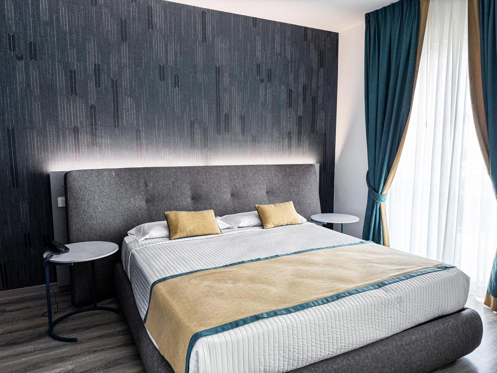 Mediterranea Hotel & Convention Center Salerno Eksteriør billede